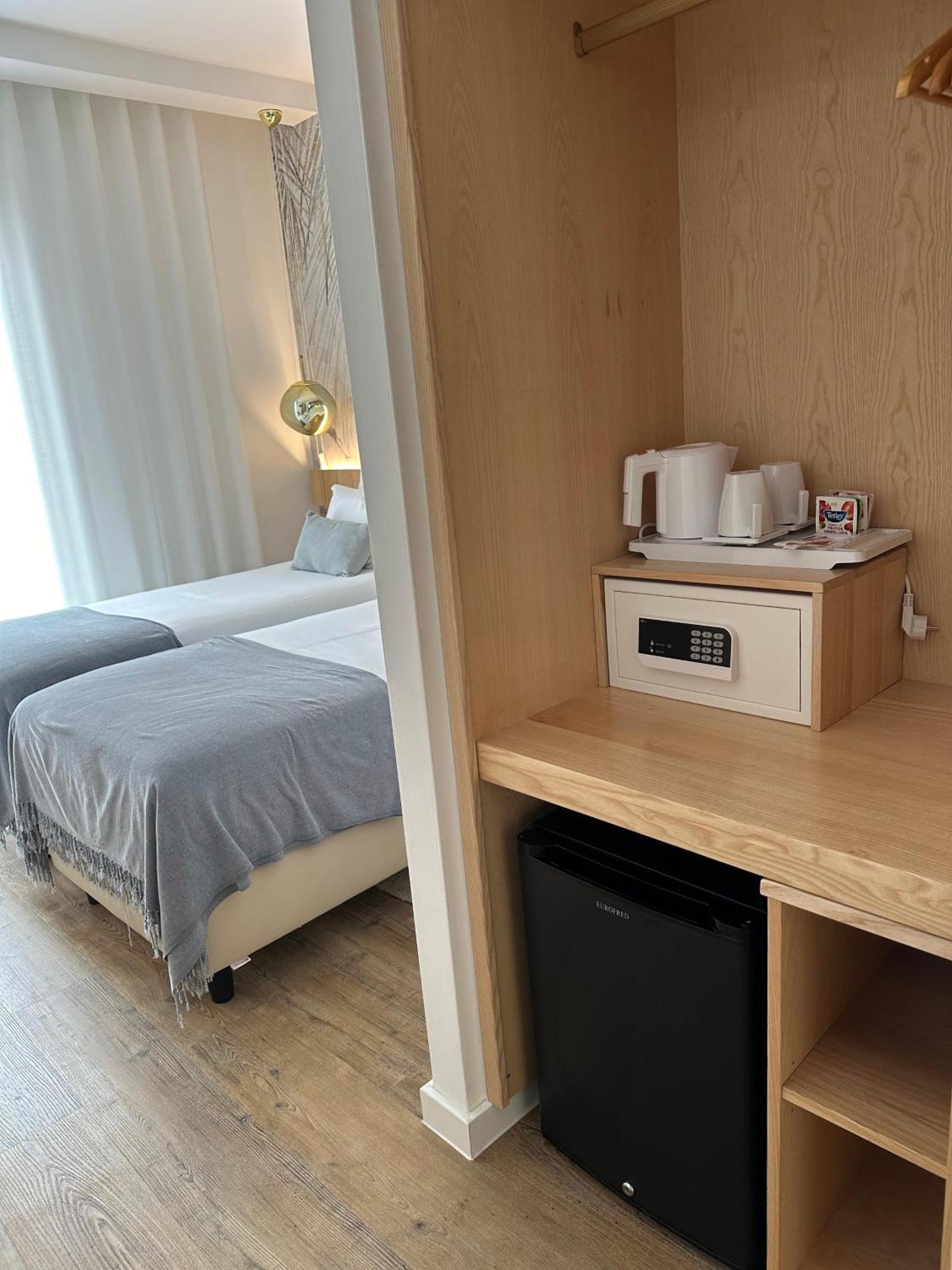 Charm-In Center Hotel Vila Nova de Milfontes Bagian luar foto