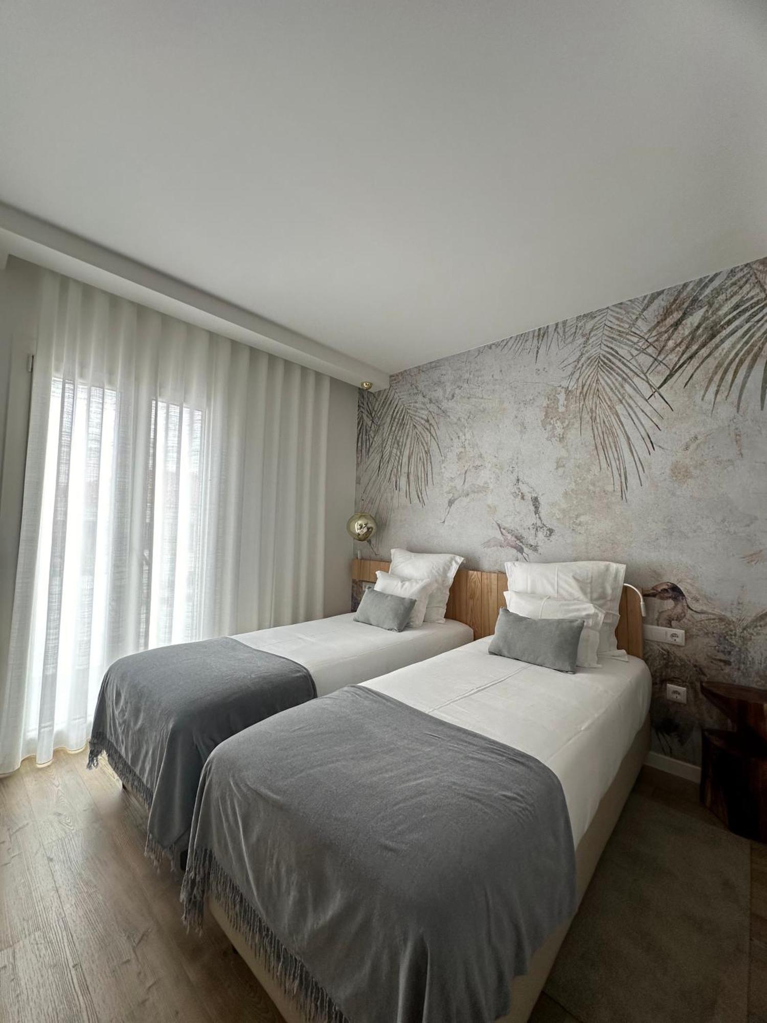Charm-In Center Hotel Vila Nova de Milfontes Bagian luar foto